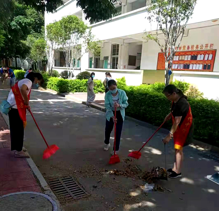 志愿服务献爱心，后勤工作暖人心——仙游现代中学党员教师在行动