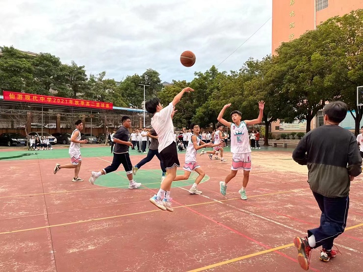 拼搏追取善学勤 团结奋斗展风采_仙游现代中学